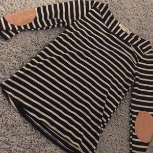 long sleeve blue and white striped shirt